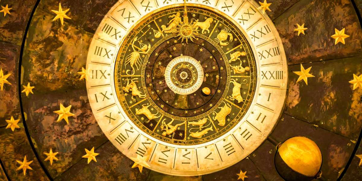 How Dubai's Expats Are Embracing Astrology for Guidance